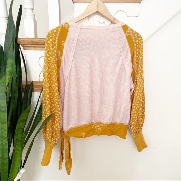 Free People Auxton Balloon Sleeve Surplice Neckline Yellow & Blush Blouse Sz XS - Picture 7 of 9